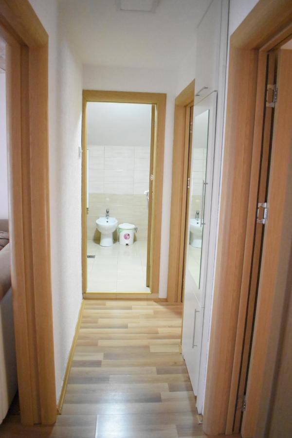 Apartments Holiday รานเย ภายนอก รูปภาพ