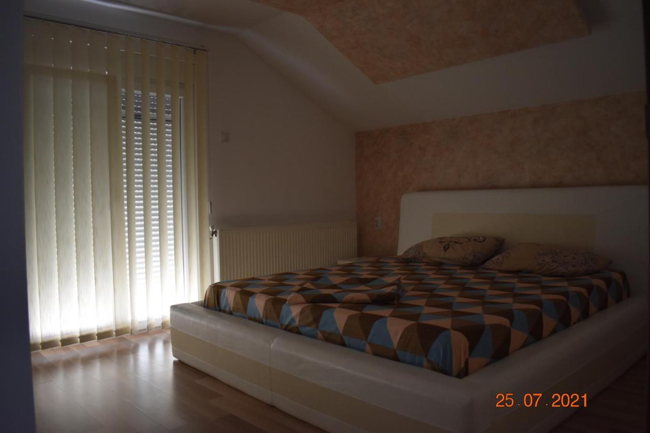 Apartments Holiday รานเย ภายนอก รูปภาพ