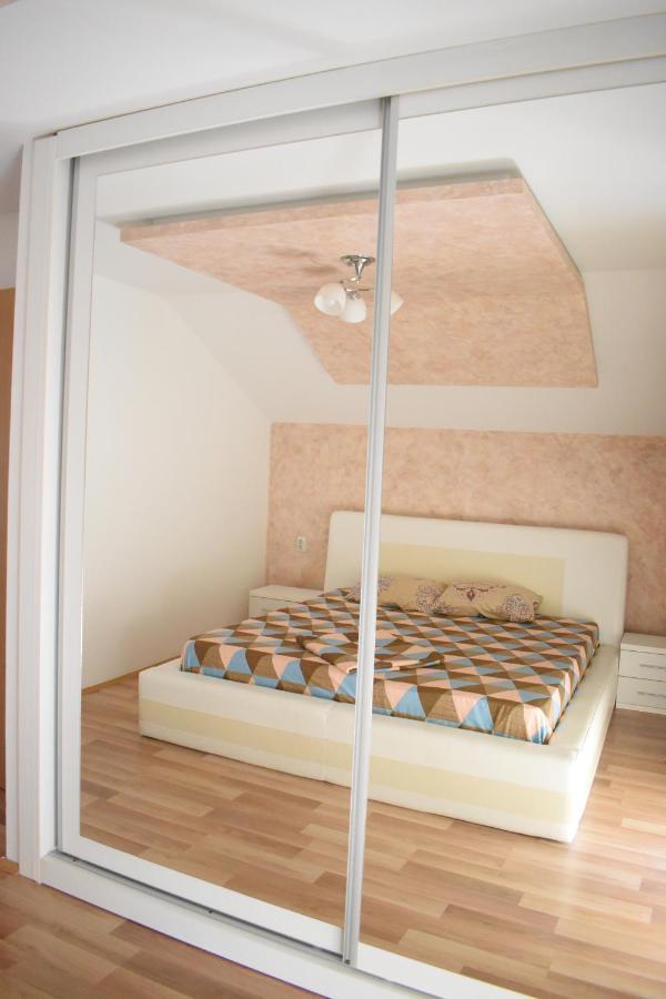 Apartments Holiday รานเย ภายนอก รูปภาพ