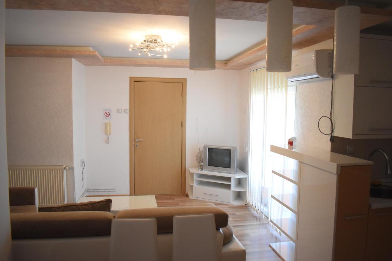 Apartments Holiday รานเย ภายนอก รูปภาพ